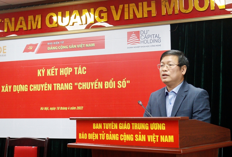 Tiến sĩ Trần Quý, Viện trưởng Viện Phát triển Kinh tế số Việt Nam phát biểu tại buổi ký kết hợp tác. 
