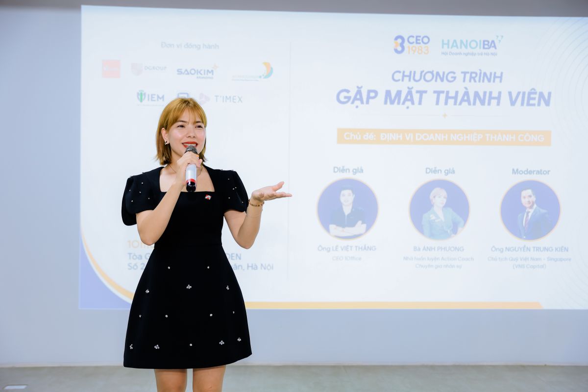 CEO Trần Ánh Phương chia sẻ với mọi người